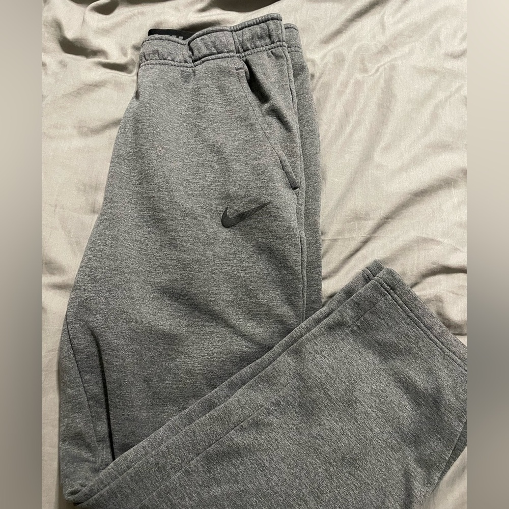 COPY - Men nike sweats